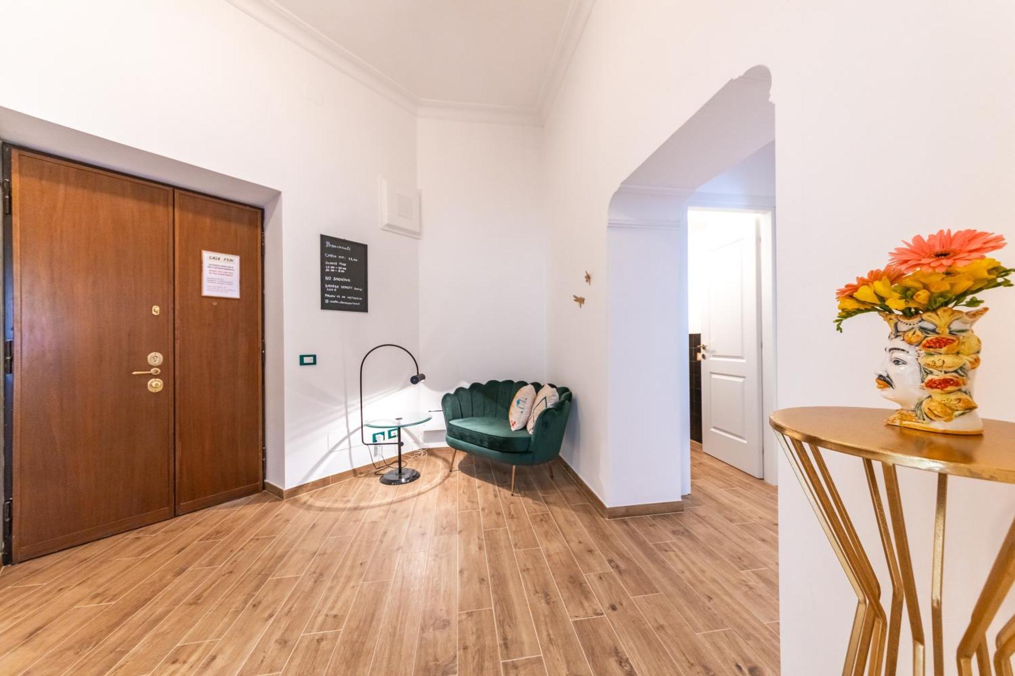 Lägenhet Casa Fen Palazzo Storico - Re Di Metro A - 2camere2bagni
