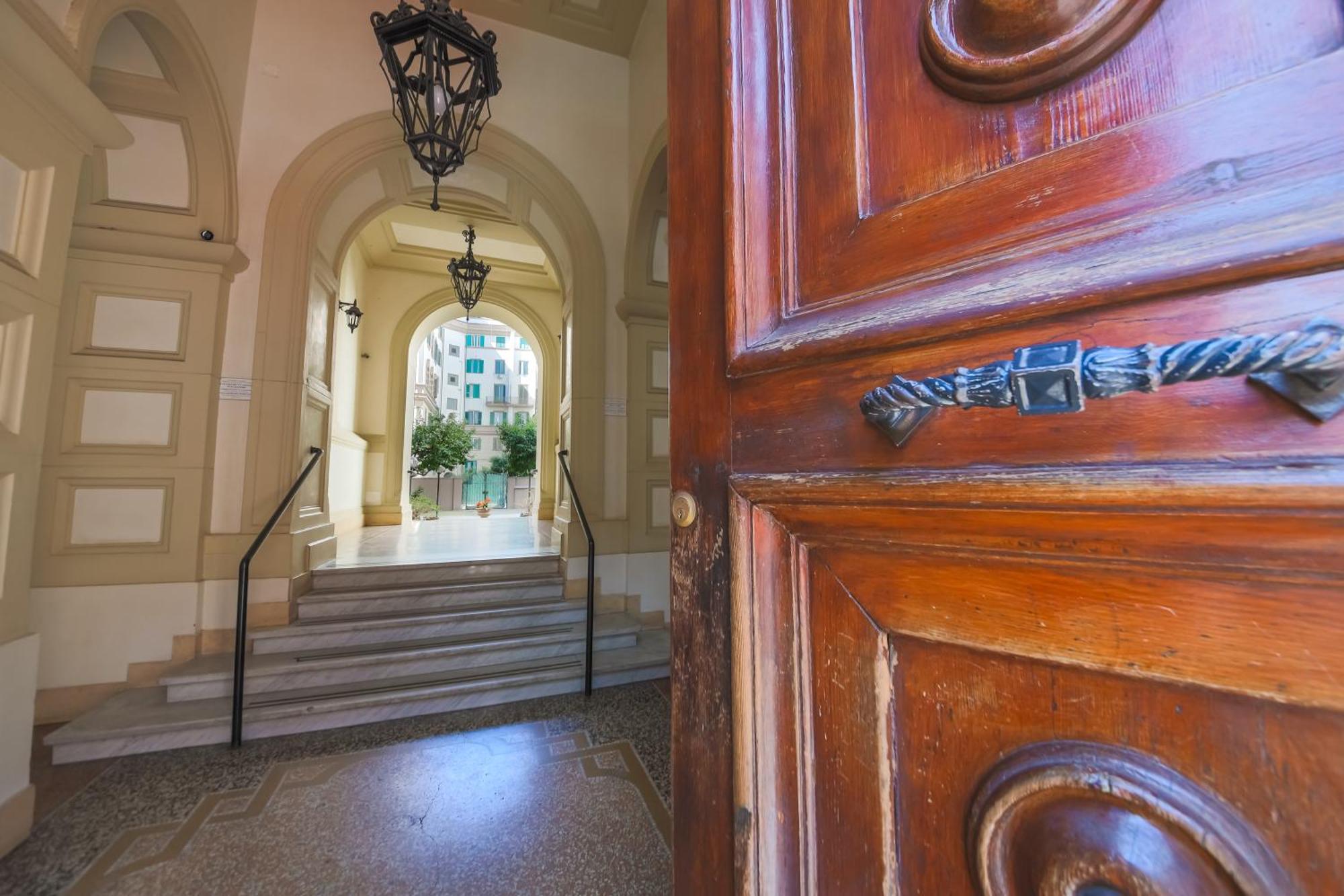 Lejlighed Casa Fen Palazzo Storico - Re Di Metro A - 2camere2bagni