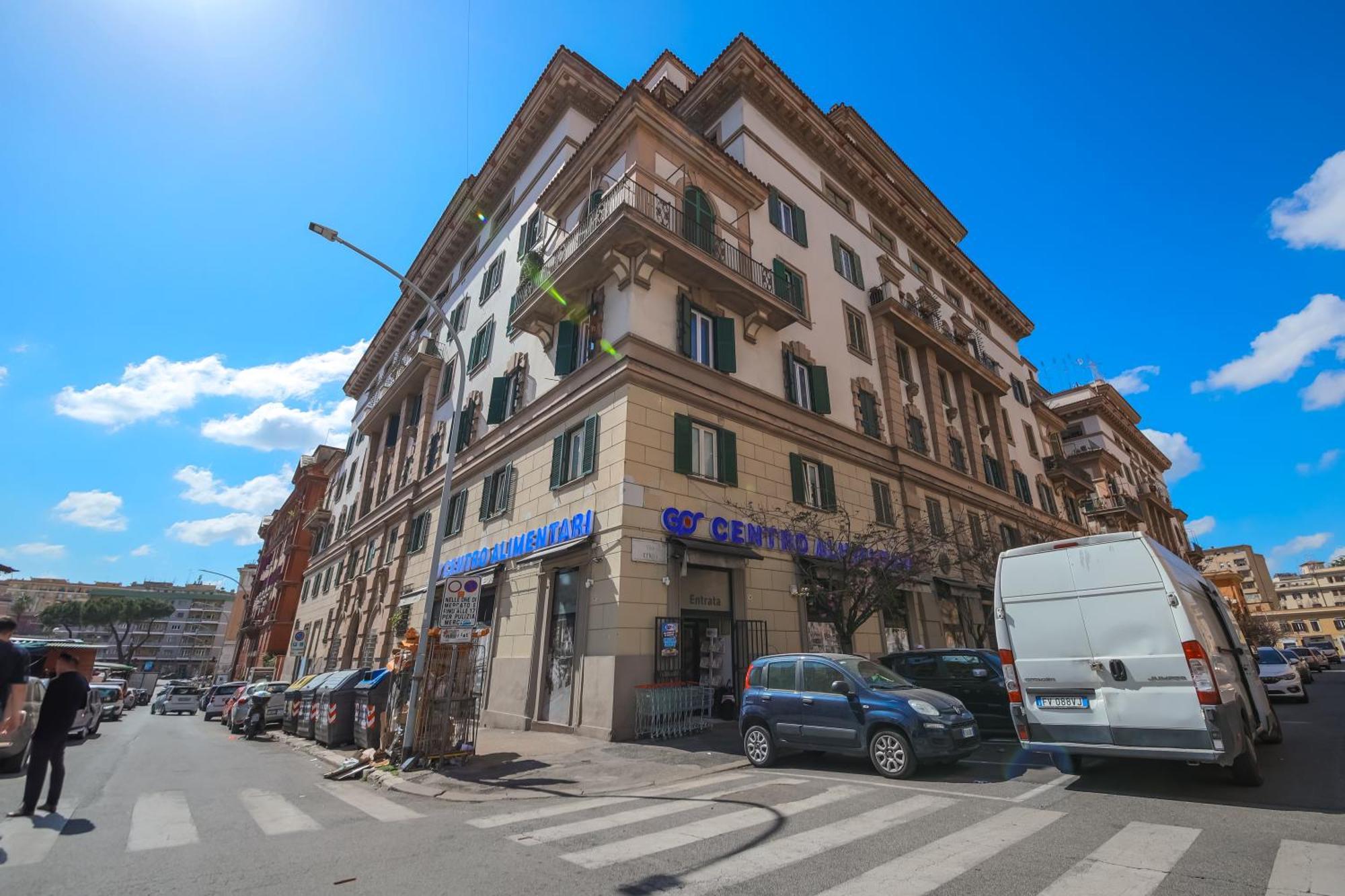 Lägenhet Casa Fen Palazzo Storico - Re Di Metro A - 2camere2bagni *
